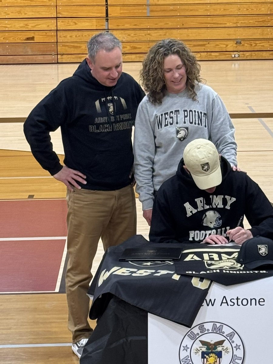BKKnightNation's tweet photo. SIGNING DAY: Chatfield (Colo.) kicker Andrew Astone #ArmyFootball https://t.co/ByBfYTKHEK