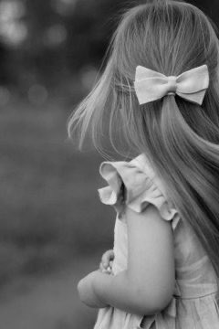 2roro_'s tweet image. عمـرها مـا هَـانت بس تعـودنَـا.