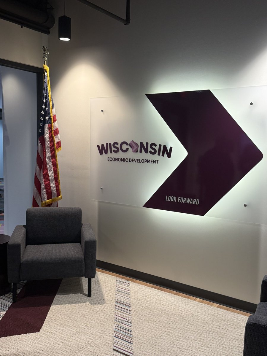 Šodien bija produktīva tikšanās ar Viskonsinas Ekonomiskās attīstības aģentūru, kurā dalījāmies ar labākajām praksēm un mācījāmies viens no otra. Mēs esam diezgan līdzīgi izaicinājumu, iespēju un mūsu piedāvājuma ziņā. Vienojāmies uzturēt kontaktus un palīdzēt Amerikas