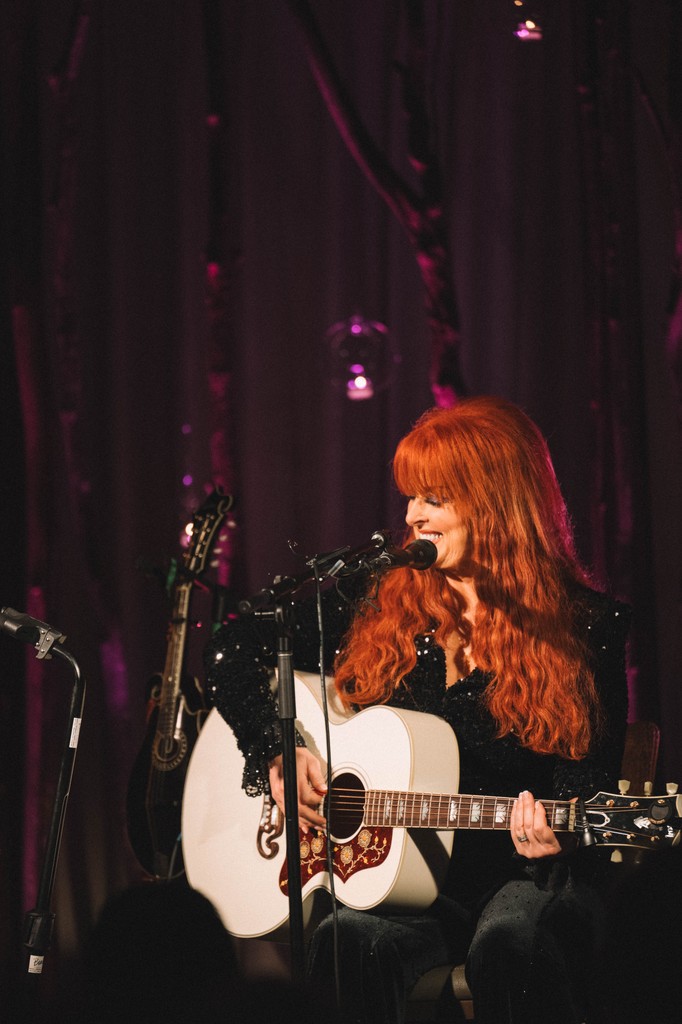 Wynonna Judd took the Bramble Hall stage last night, making her long-awaited return to the Farm, and it was every bit as awesome as you’d imagine! We were thrilled to spend the night singing along with a country music legend. #BlackberryFarm #BlackberryYear #BlackberryMusic