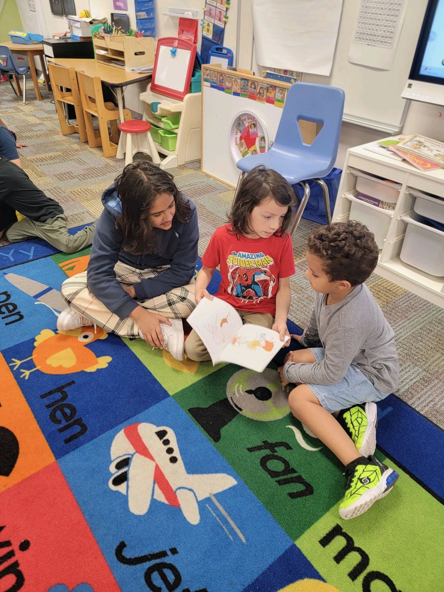 Kimberly Malatesta (@kmalatesta_ocps) on Twitter photo Everywhere and every way <a href="/UnionParkES/">Union Park Elementary OCPS</a> knows how to Celebrate Literacy! #OCPSReads <a href="/OCPS_DES/">OCPS Division of Elementary Schools</a> <a href="/DrRahim_Jones/">Dr. Rahim Jones</a> Everywhere and every way <a href="/UnionParkES/">Union Park Elementary OCPS</a> knows how to Celebrate Literacy! #OCPSReads <a href="/OCPS_DES/">OCPS Division of Elementary Schools</a> <a href="/DrRahim_Jones/">Dr. Rahim Jones</a>