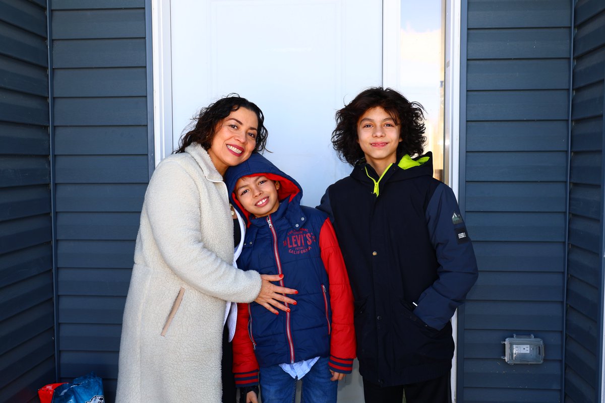 Through the unwavering support of their strong network of suppliers and subtrades, Centennial Homes - Niagara proudly completed construction on four townhomes in Thorold for Habitat for Humanity Niagara – at no cost to the charity.

habitatniagara.ca/key-ceremony-c…