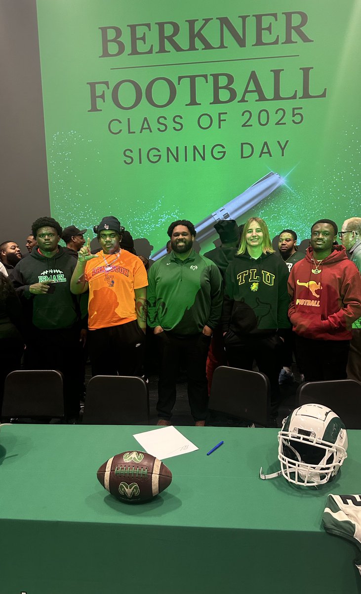 CoachConner1906's tweet photo. Go be great fellas!! It has been an honor and pleasure getting to coach you young men! Love yall and support yall to the end! #BrickSquad4Life https://t.co/YCA3uNnXwF
