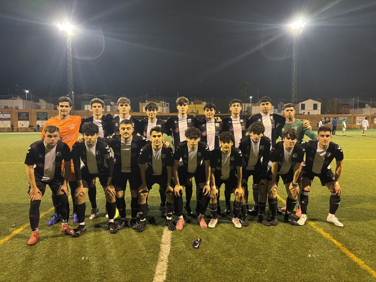 #CalaveraCF 

✅ ¡VICTORIA IMPORTANTÍSIMA DE NUESTRO PRIMER EQUIPO! Los negros se llevaron los tres puntos en su duelo ante el <a href="/JDBormujos1991/">JD Bormujos</a>.

⚽️ David Mares y Alejandro Ceballos dieron la victoria a los negros, que seguirán una semana más como líderes en solitario.