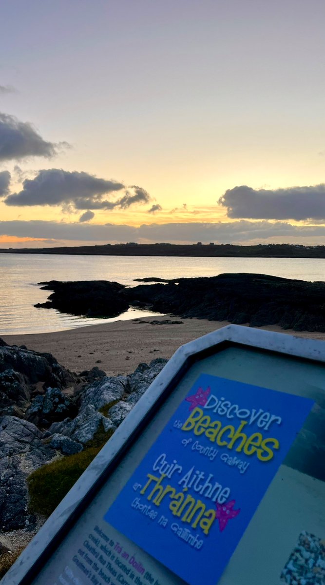 mairecait_mk's tweet photo. those post-work evenings looking brighter 🌅 #grandstretch 
📍Trá an Dóilín, An Cheathrú Rua https://t.co/HTRsfOOiHp