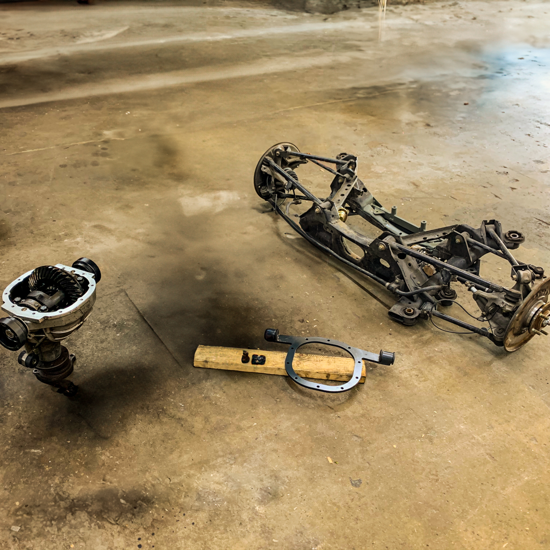 FindingSeconds's tweet image. Can you tell there used to be a person in the middle of this photo?

#differential #subframe #findingseconds