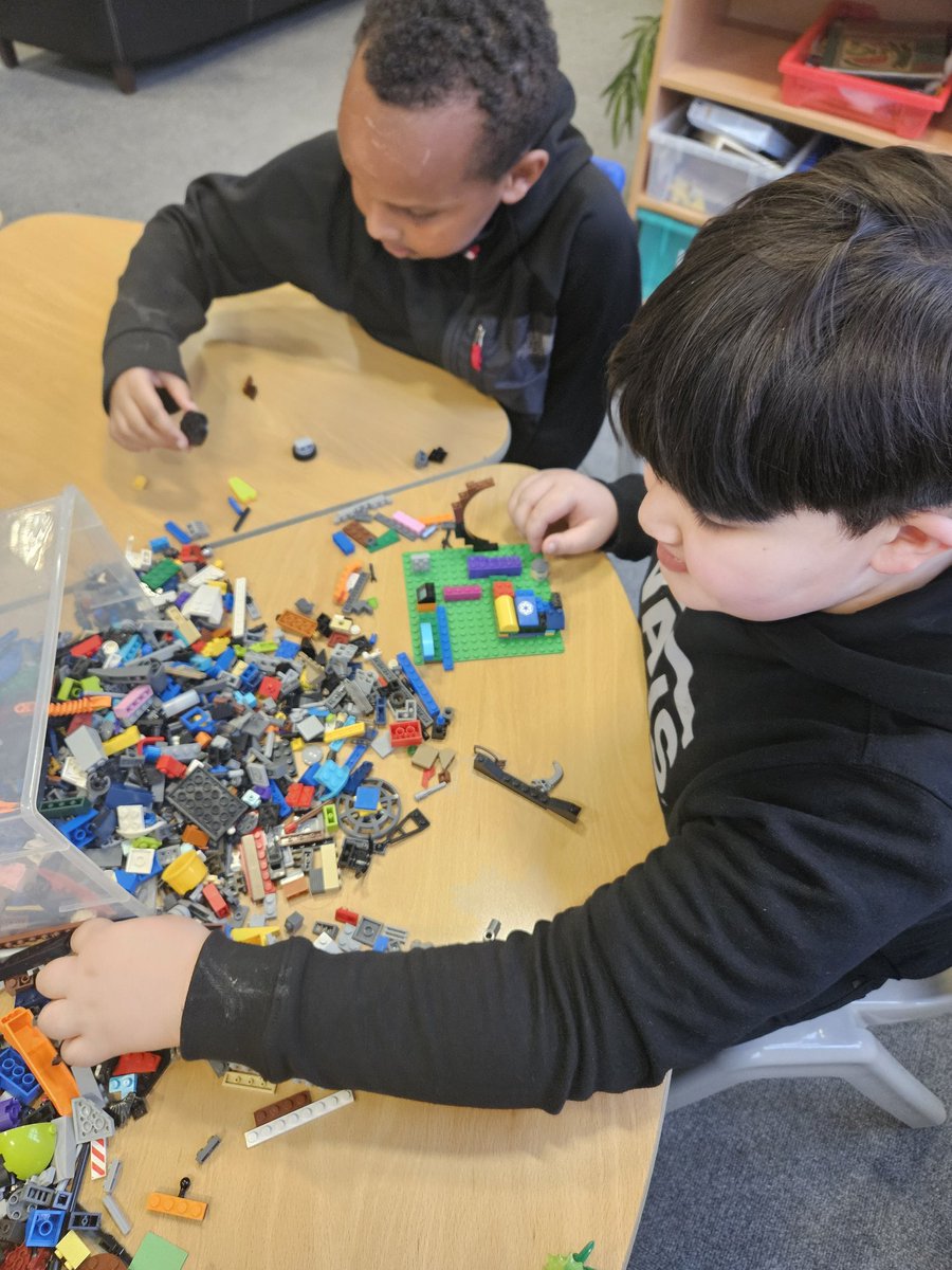 We all love a bit of lego 😀
#Lunchtimeclub
<a href="/arkvicprimary/">Ark Victoria Primary</a>