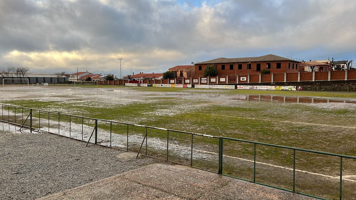 Este es el estado de nuestro campo de fútbol!! Lamentable…

En este estado es imposible entrenar y prepararse para los partidos importantes de los próximos días.

<a href="/FedExFutbol/">Fexfutbol</a> <a href="/pysextremena/">𝔽ú𝕥𝕓𝕠𝕝 𝕄𝕠𝕕𝕖𝕤𝕥𝕠 𝔼𝕩𝕥𝕣𝕖𝕞𝕖ñ𝕠</a>
