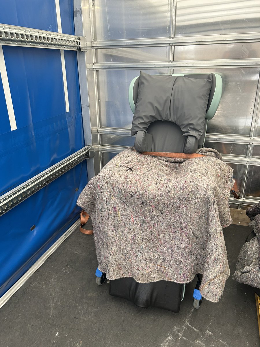 scott2gocourier's tweet photo. Delighted to assist the amazing @treloars once again today with their request for a tail-lift van 

This Careflex comfy chair was required to be collected from the students house in #Dorset &amp; delivered back to # #Holybourne

Happy #Friday to you all! 😊 #Treloars #education https://t.co/XEYyOuELg3