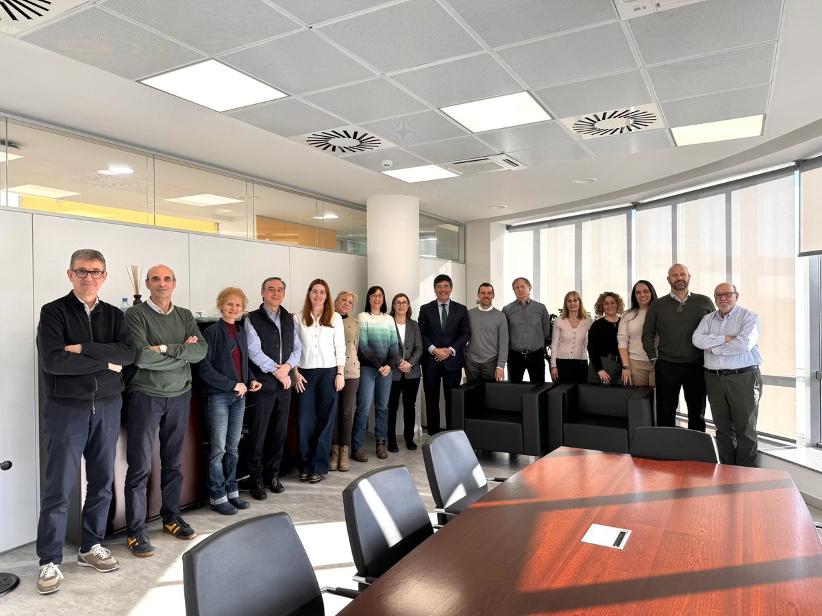 LSaezJauregui's tweet photo. 📣 En Barcelona, con los equipos de la #DTCataluña y con los equipos de Líneas de Negocio #LoBs y #Actuariado en Sant Cugat.
🌐
👉🏼 Magníficos profesionales, grandes resultados.
👏🏼👏🏼👏🏼👏🏼👏🏼
#OneAXA https://t.co/747rj48IQn