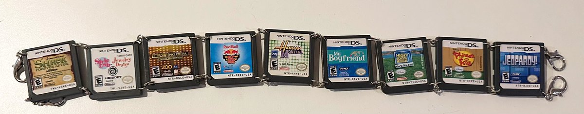 xboxbodywash's tweet image. DS game choker i made!!!!!