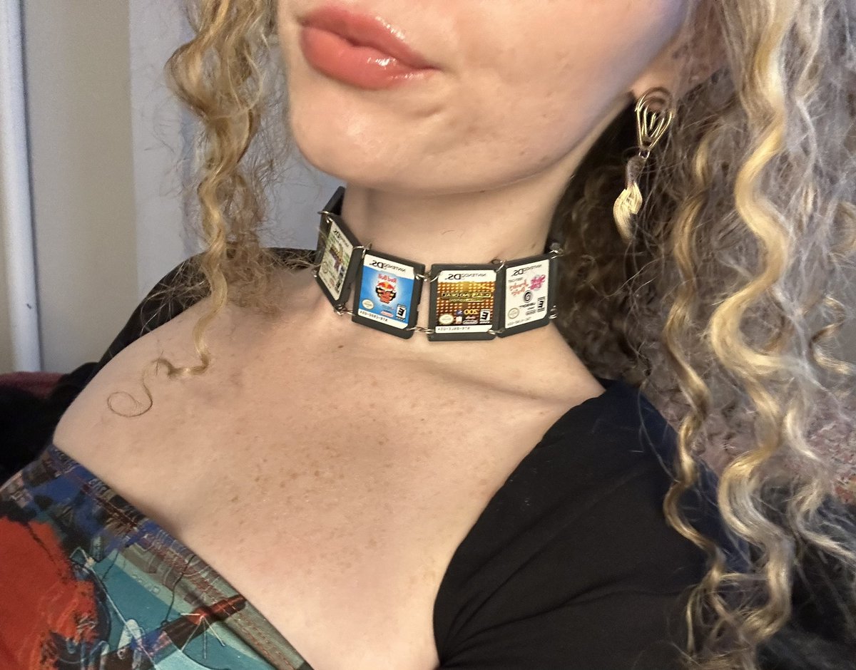 xboxbodywash's tweet image. DS game choker i made!!!!!