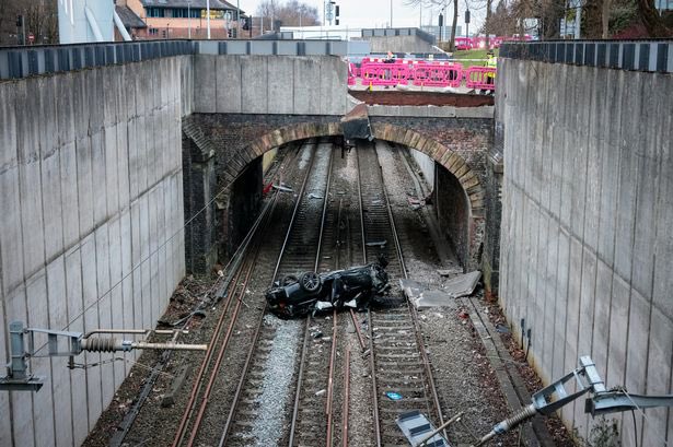 Huge apologies to all our customers who’ve been affected by the widespread disruption caused by a car landing on the railway between Liverpool &amp; Manchester - and huge thanks to both colleagues and customers for their patience on a challenging day.

Stay updated <a href="/northernassist/">NORTHERN 🚆</a> 🙏