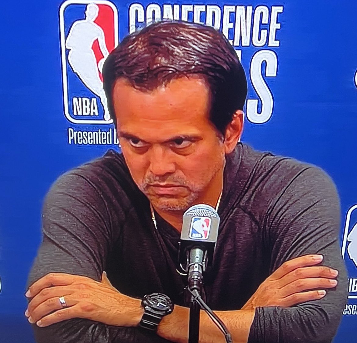 miaheatwave's tweet image. 🎤 Is this thing on?