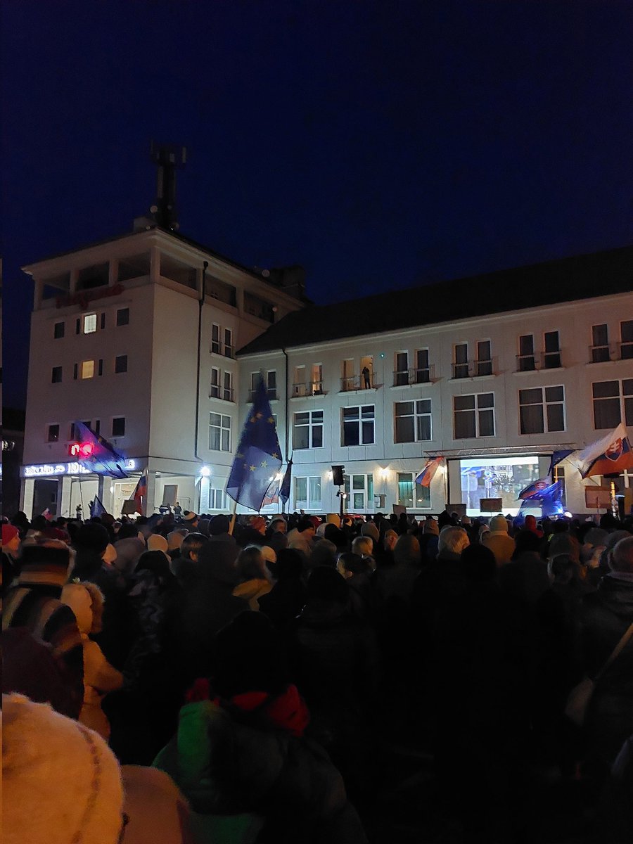 M_B_art's tweet photo. #mysmeeuropa #prievidza https://t.co/Rsz70CniA0