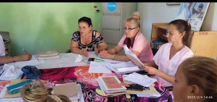 Preparación metodológica realizada por parte de la metodología municipal Naivis al primer ciclo de nuestra Institución Educativa.
<a href="/PlutinArgelio/">Argelio Plutin</a> <a href="/OdalisPerez79/">Odalis Perez</a>
<a href="/dme2frente/">DME - Segundo Frente</a>  <a href="/LHierresuelo/">Luis Hierresuelo</a> <a href="/DiazCanelB/">Miguel Díaz-Canel Bermúdez</a>  <a href="/dpestgo/">DGE Santiago de Cuba</a> <a href="/CubaMined/">MINED</a> #PrimeraInfanciaImporta