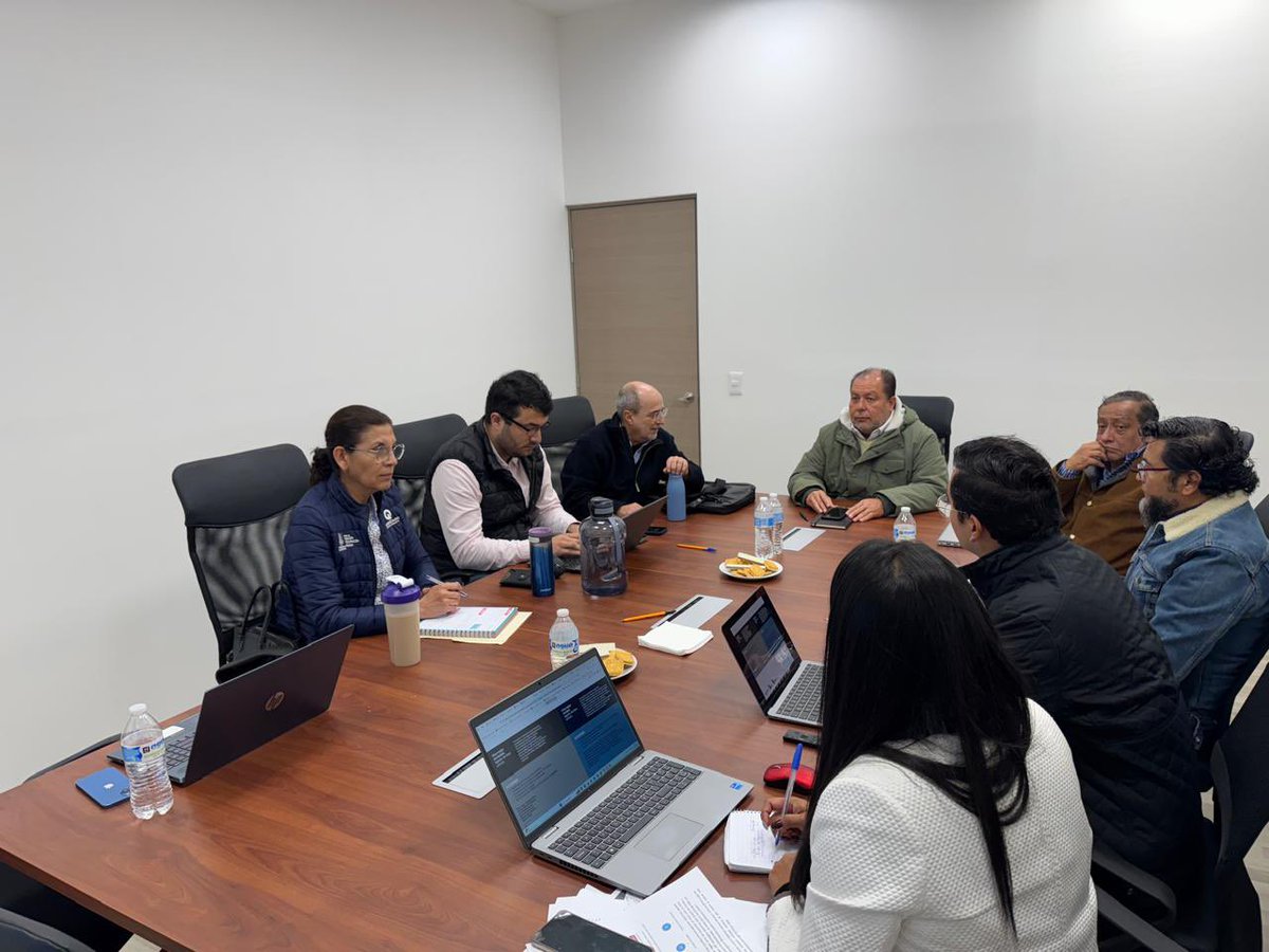 Nos reunimos con el equipo de El Marqués, para dar continuidad a los trabajos coordinados para la construcción de su Plan Municipal de Desarrollo. #ConstruyendoElFuturoDeQuerétaro #Contigo