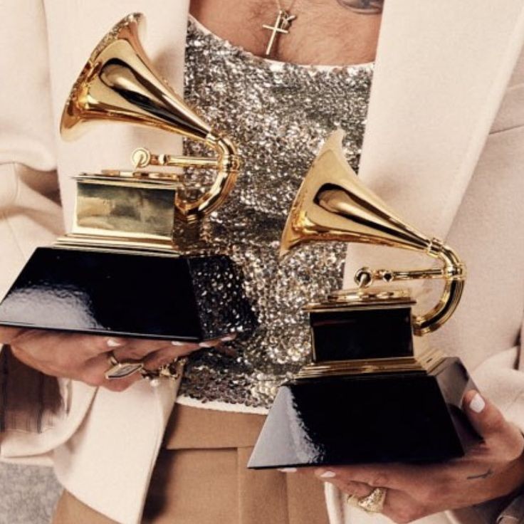 Spend a night at the Grammys as a female artist
- an interactive thread ✧⁠*⁠。