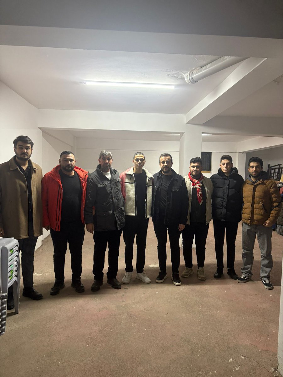 Yürütme ve Yönetim kurulumuzla birlikte, Yeni Seçmen Birimimizde görev alan Oğuz Doğan kardeşimizin asker eğlencesine katılarak bu özel gününde yanında olduk. Rabbim, vatani görevini hayırlısıyla tamamlamayı nasip etsin. Güle güle git, güle güle dön!