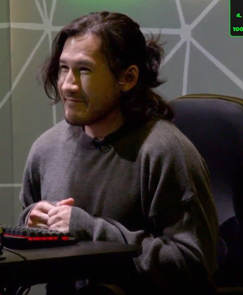 I wanted to doodle this image and turn it into Eric 🥰💛🌻(ik the only thing thats making him “Eric” is the glasses but shhhh) #marktwt #ericderekson #markiplierfanart