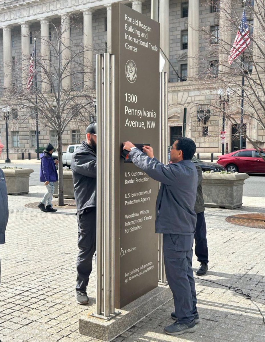 itsJohnRocker's tweet photo. USAID signs are being removed in DC.

THE DEMOCRAT FRAUD IS BEING ELIMINATED https://t.co/WrzN04QX7Z