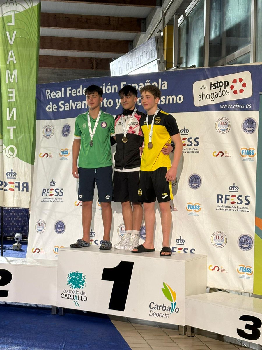 ClubSal's tweet photo. @diariodebertantinos recolle as novas do éxito da pasada fin de semana. #campeonesdeespaña. https://t.co/NSHPr9kO2F https://t.co/Y1Q1KgPOsR