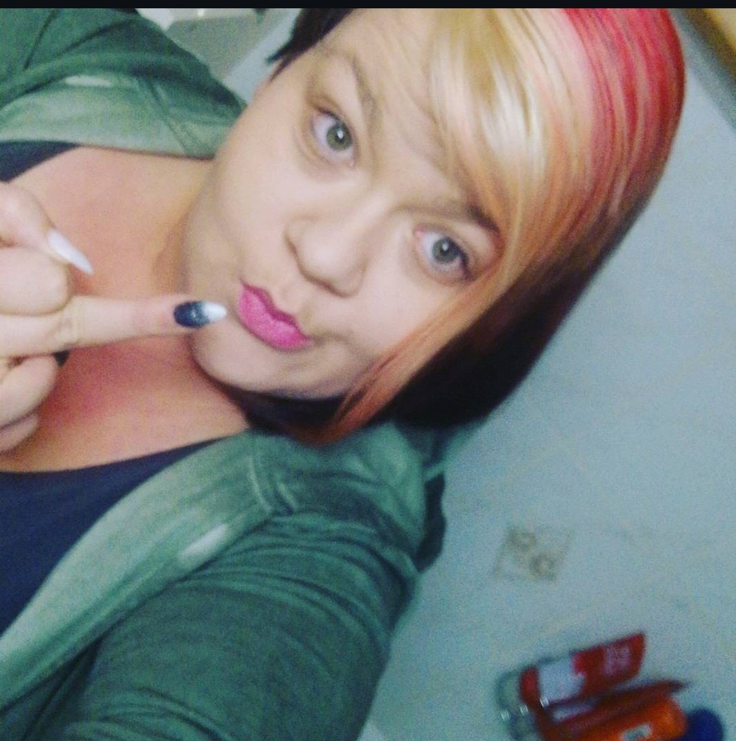 Freitag abend  wer von euch loser  zahlt mir meinen Freitag abend !! 

#Findom #Femdom #zahlsau #zahlsklave #paypig #geldherrin #moneydom #abdrücken