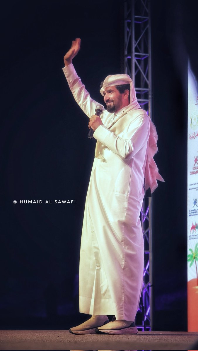 sinaw_news's tweet photo. شهدت أمسية نجوم الشيلات في مهرجان "سناو مقصدنا"، والتي ضمت الفنان أسعد البطحري والمنشد مسفر السندوانة، حضوراً جماهيرياً غفيراً وتفاعلاً إيجابياً كبيراً من الجمهور، مما أضفى على الأمسية رونقاً خاصاً. 

#سناو_مقصدنا https://t.co/aNEux5szl9