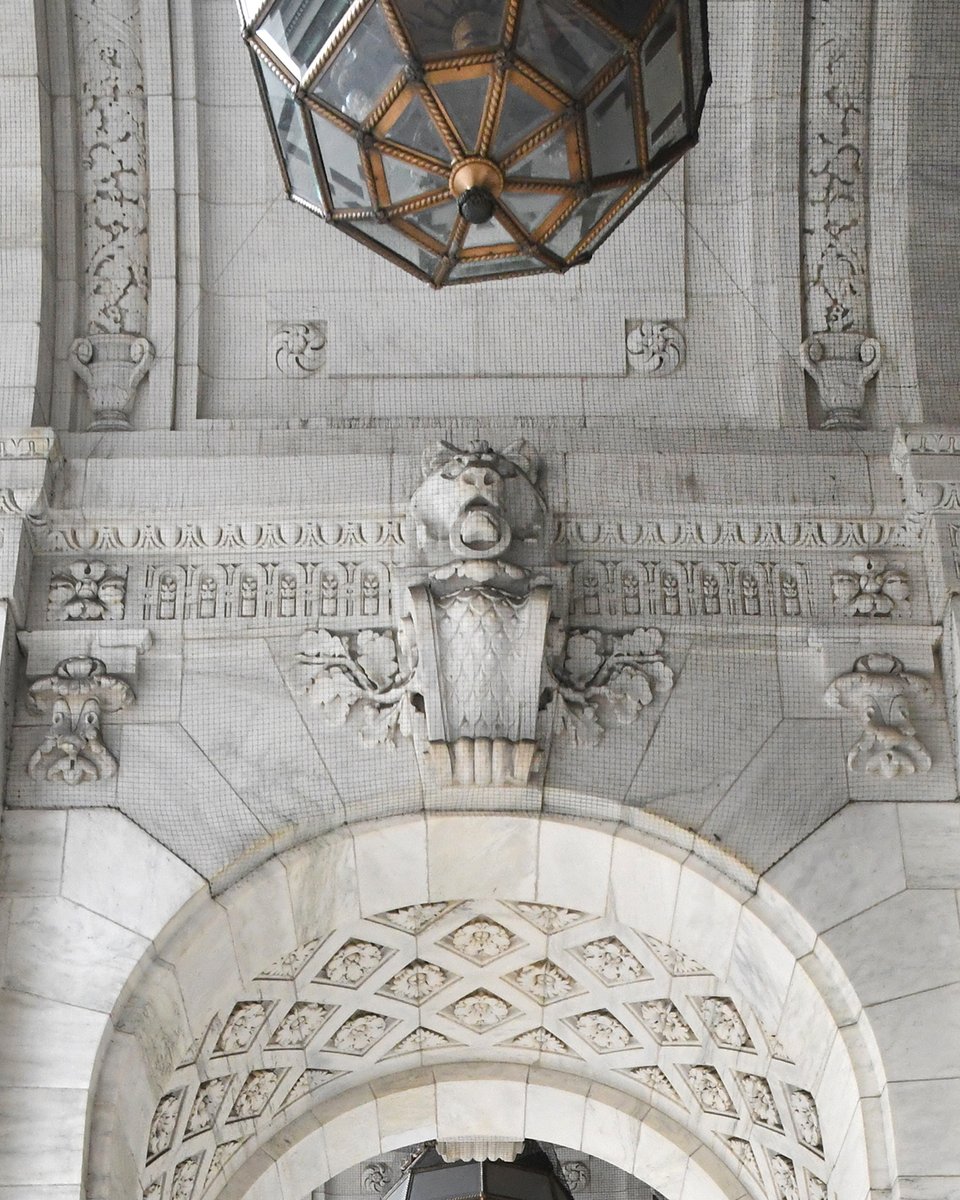 nyplshop's tweet photo. Then โก๏ธ Now. Have you noticed all the lion details around our building? Don't forget to look up! #NYPL #funfactsdaily
๐ธ: Exterior marble work : Fifth Avenue portico. 1906. (ID: 489522) via #NYPLDigitalCollections. https://t.co/Ux7Jy7pzKd