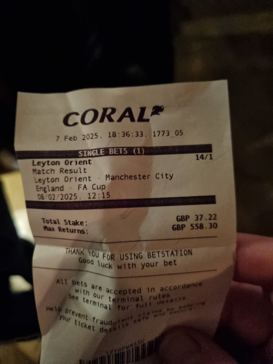 Ég ætlaði að setja allt undir en var stoppaður....hmmmm #LOFC #OneOrient #FACup #FanfromIceland