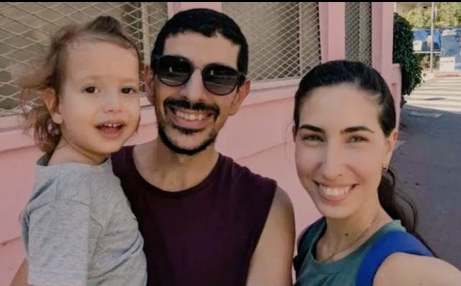 CryptoLiftX's tweet image. When Or returns back home tomorrow, Einav his beloved wife will not be there to wrap him in her arms.

Einav was murdered in the massacre.

I'm praying that his three year old son will give him the strength to live.

#October7thMassacre
  #hostagedeal   #OrLevi