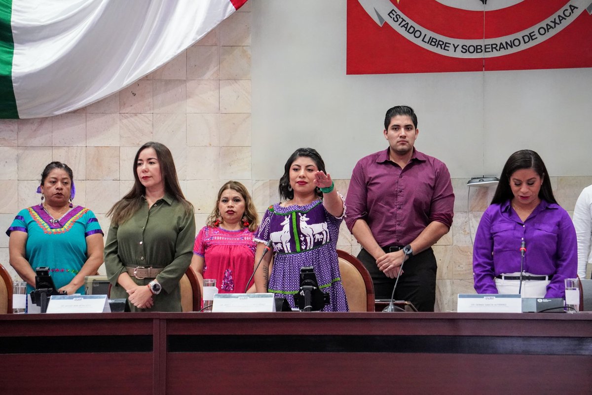 Cumpliendo con los principios de transparencia y rendición de cuentas ante el pueblo y las mujeres de Oaxaca, el día de hoy comparecí ante diputadas y diputados del H. Congreso del Estado de Oaxaca (<a href="/CongresoOaxaca_/">Poder Legislativo Oaxaca</a>).