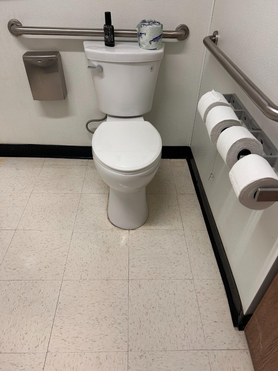 Check out this amazing floor transformation by our rep, Dave Kohlmeier, while training a client on proper stripping &amp; waxing techniques! Using Spartan Shineline Stripper, On&amp;On finish, and Damp Mop cleaner, they restored the floors' shine! 🧽🫧
#SpartanRules #Housesanitarysupp...