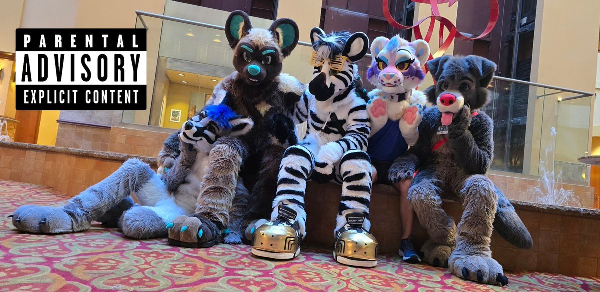 Gang.
#FursuitFriday