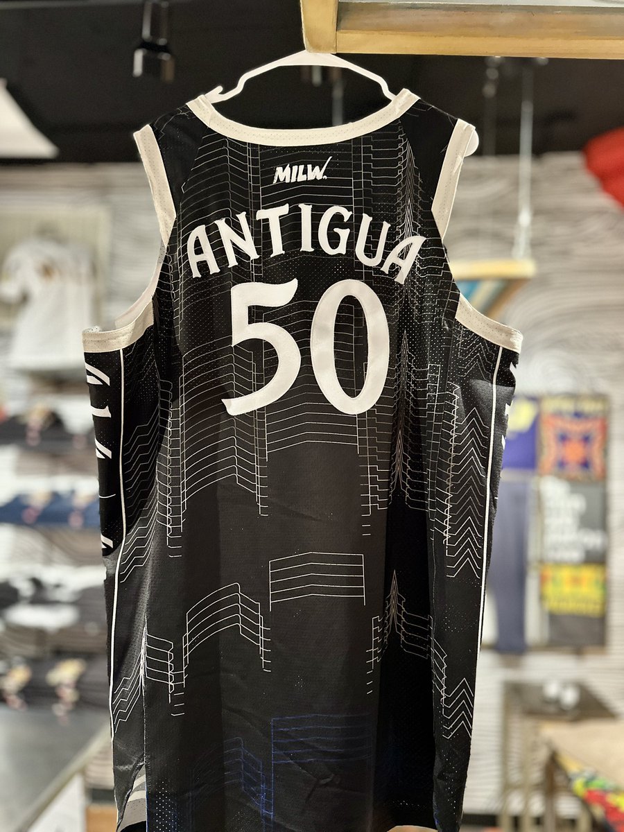 We’ll never trade or sell you out. You’ll always be team 414. Customize your team spirit.