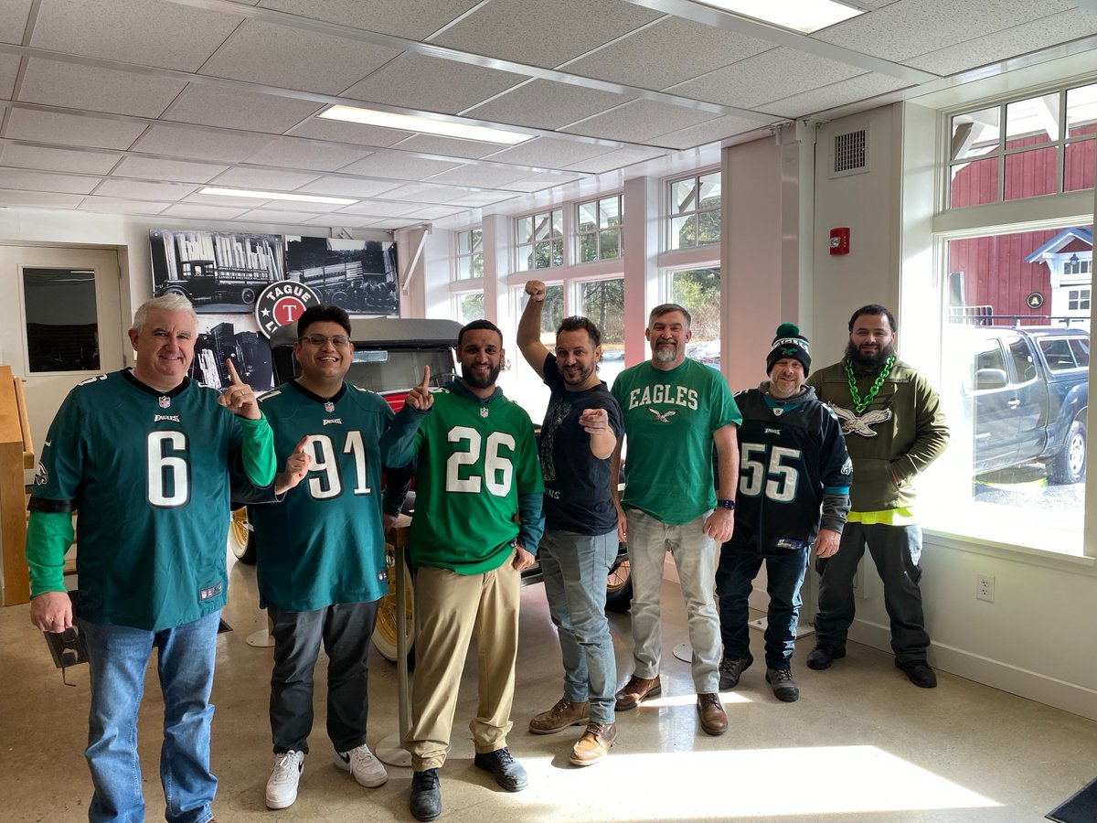 taguelumber's tweet photo. You already know we had to get our Door shop, Kennett Square, and Phoenixville locations in on the mojo train GO BIRDS!! #flyeaglesfly E-A-G-L-E-S 🦅🦅🦅 https://t.co/2cu68t7ufd