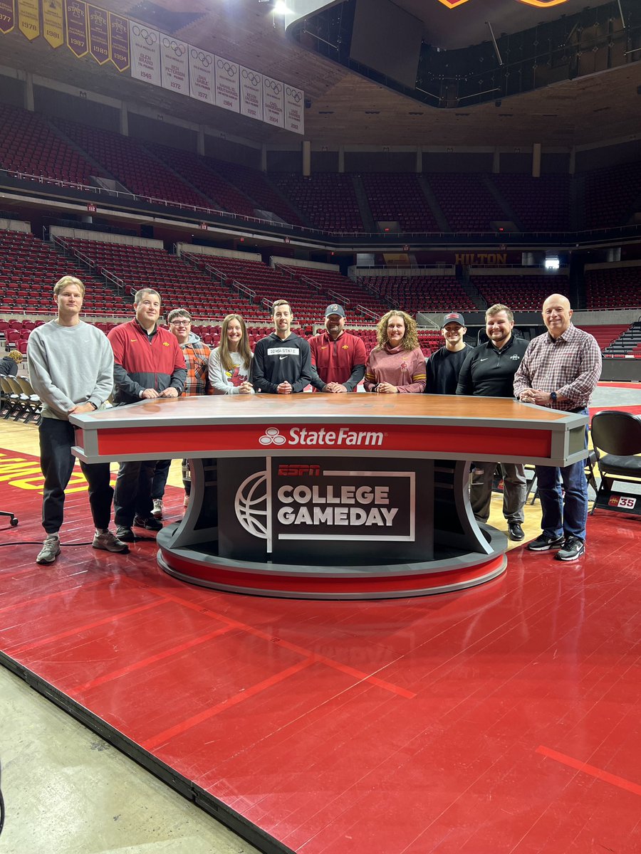 College Gameday is in the house this weekend! Let’s show ‘em some Hilton Magic! #CyclONEnation