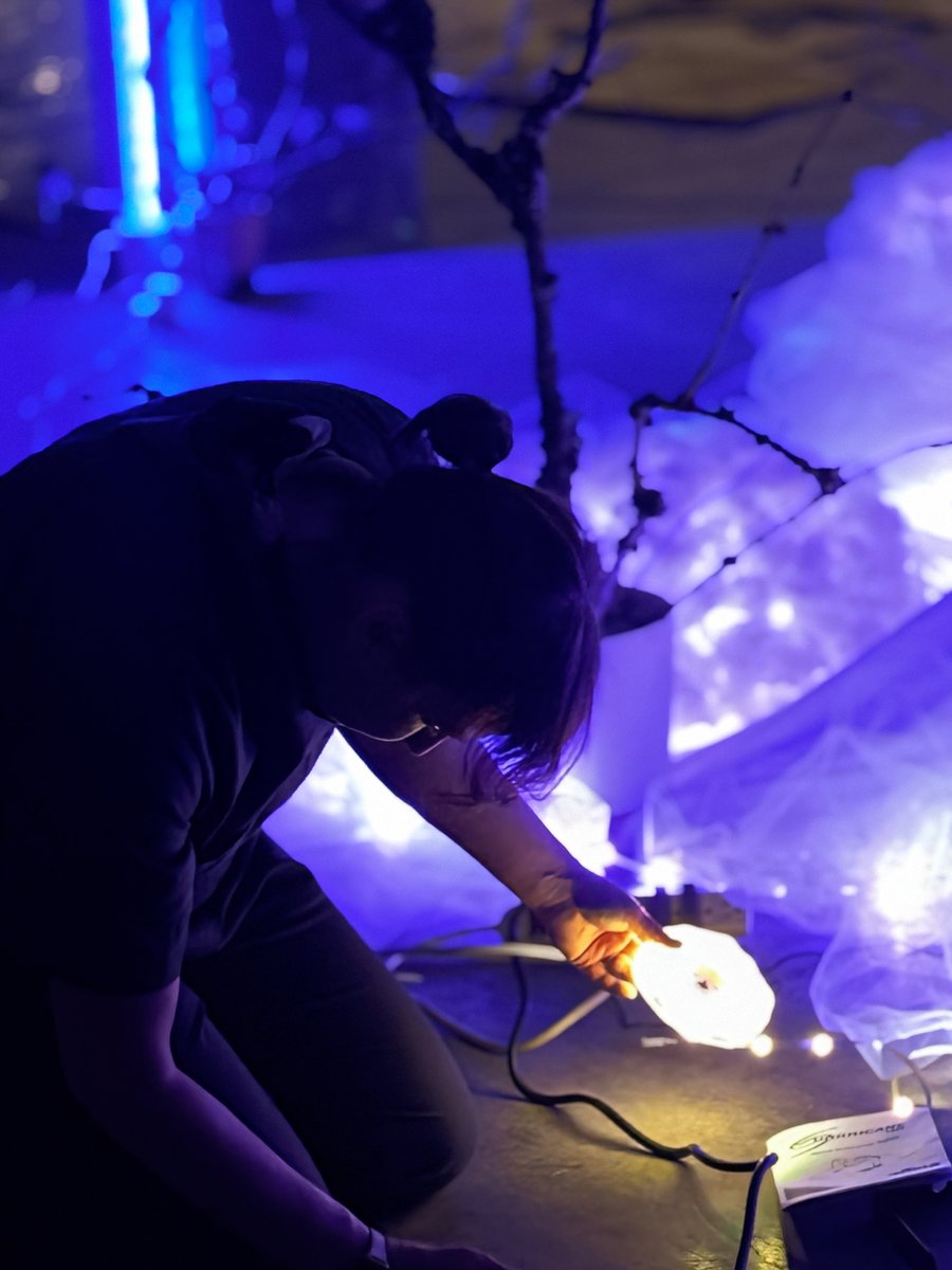 Heather Dunaway Smith - Immersive Artist✨ (@dunaway_smith) on Twitter photo Portland Winter Lights Festival (<a href="/pdxwlf/">Portland Winter Light Festival</a>) and my latest project, Lanterns of Light launches tonight! Many thanks to my collaborators <a href="/9ifx/">9ifx</a> & @invis_thread for helping to create this collective display of hope, connection, & community. lanternsoflight.art #pdxevents #ARart Portland Winter Lights Festival (<a href="/pdxwlf/">Portland Winter Light Festival</a>) and my latest project, Lanterns of Light launches tonight! Many thanks to my collaborators <a href="/9ifx/">9ifx</a> & @invis_thread for helping to create this collective display of hope, connection, & community. lanternsoflight.art #pdxevents #ARart