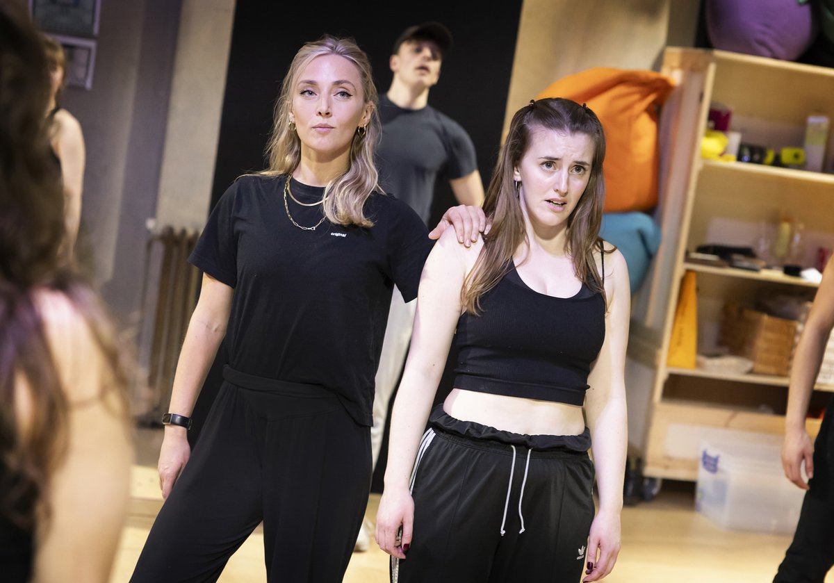 🎵Close your eyes, make a wish 🎵- and we'll grant it with more of <a href="/peachyraith/">Pamela Raith</a> 's fantastic rehearsal photos 💋
📷 By Pamela Raith
#CruelMusicalTour #CruelMusicalUK #cruelintentionsthe90smusical