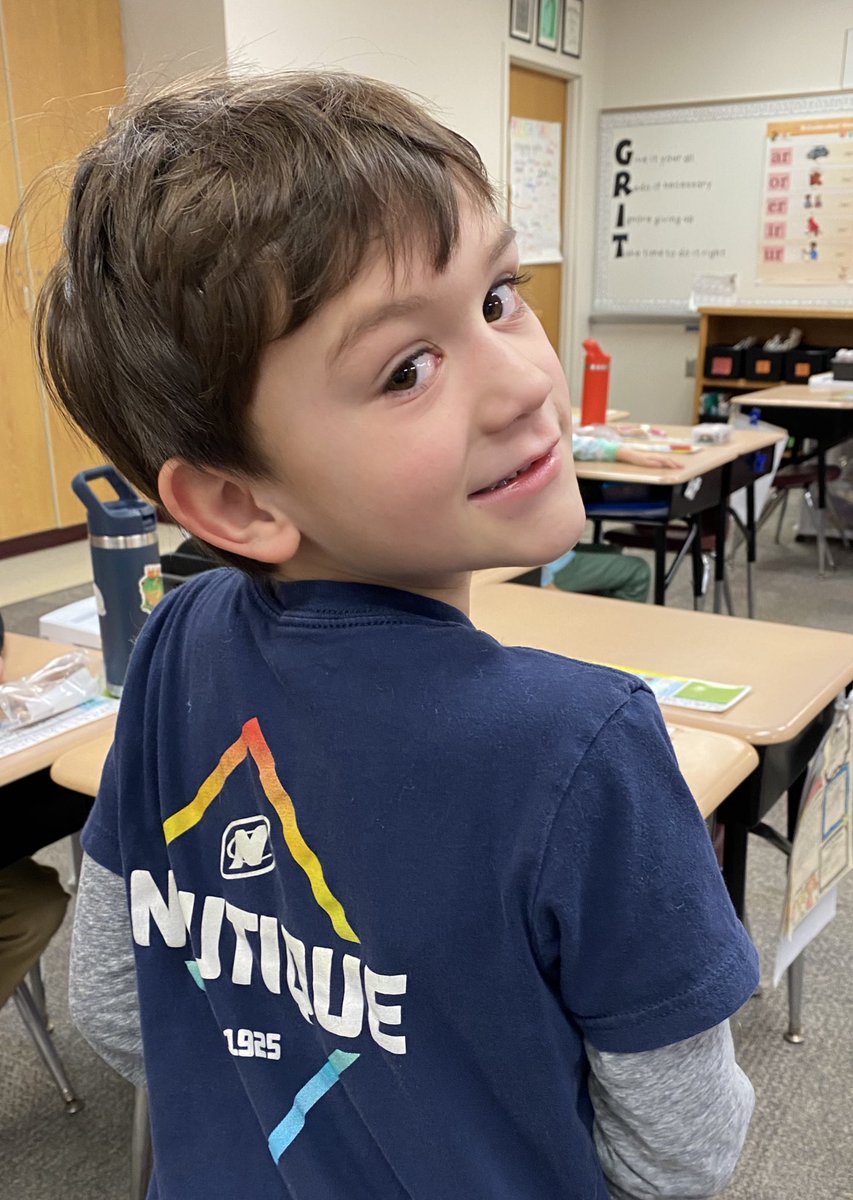 awlswa's tweet image. So many creative ways to model 100 days of school!! ♥️♥️ #MathMinds