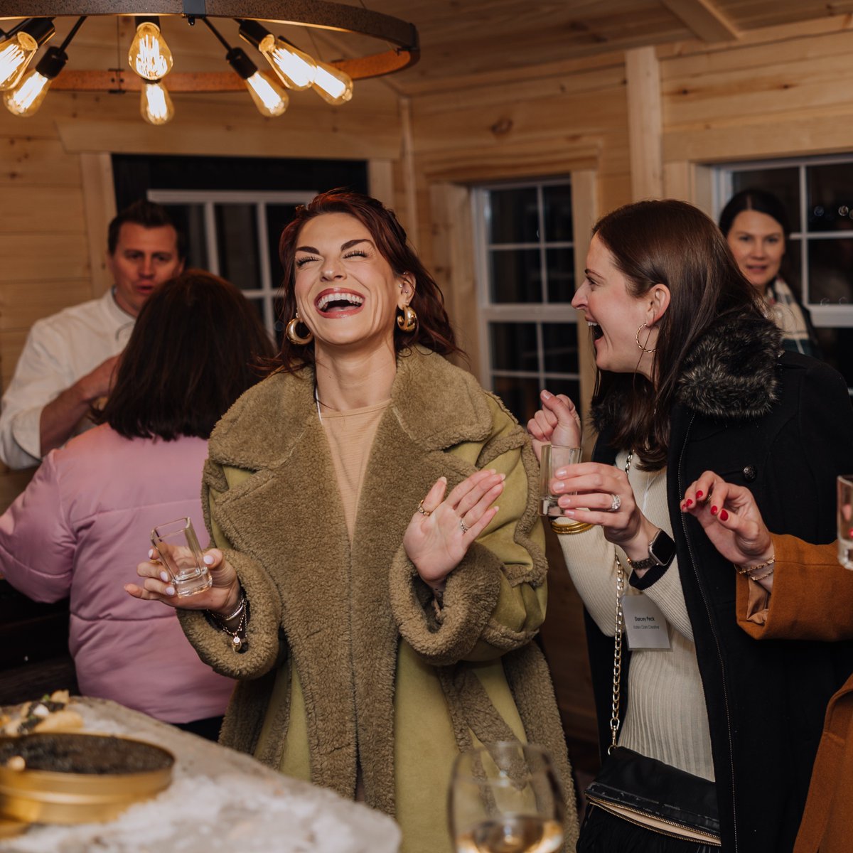 FSBaltimore's tweet image. An enchanting and unforgettable evening on the waterfront where cozy rooftop cottages set the stage for a taste of our new Winter Village dining experience. ❤️ 

📸 by Paperboys Films 

#FSBaltimore #FourSeasons #Baltimore #WinterVillage