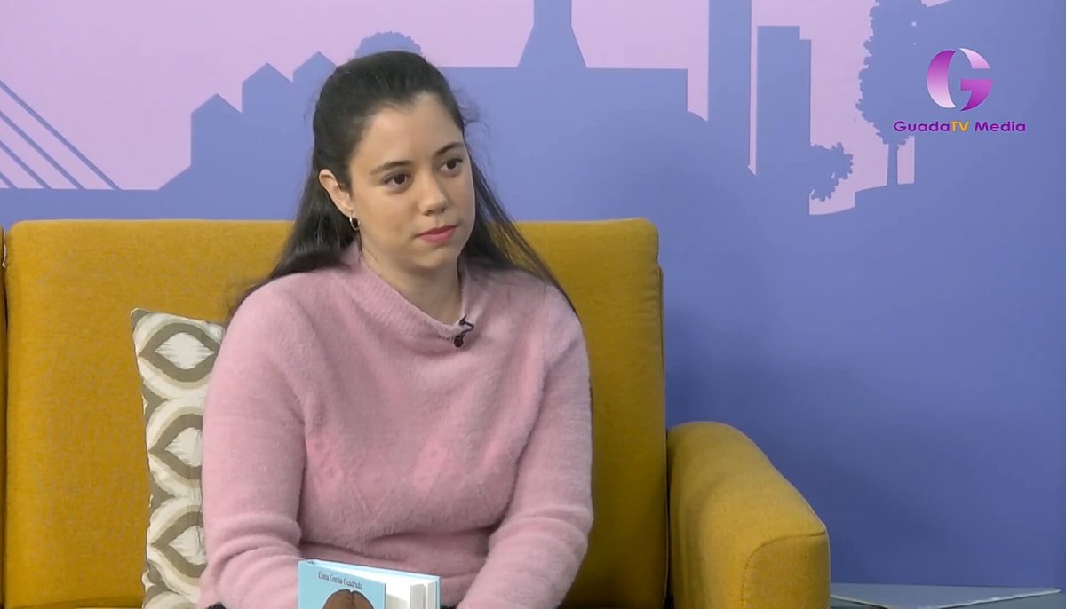 177Elena's tweet photo. 📚🖋️Una entrevista que disfruté mucho en el programa La Tarde con Cristina en el canal GuadaTVMedia. Podéis ver la entrevista completa en Youtube, el día 5 de Febrero. En ella hablamos de mis libros, de la escritura...y muchas cosas más 😊 https://t.co/iiXQE1MatC