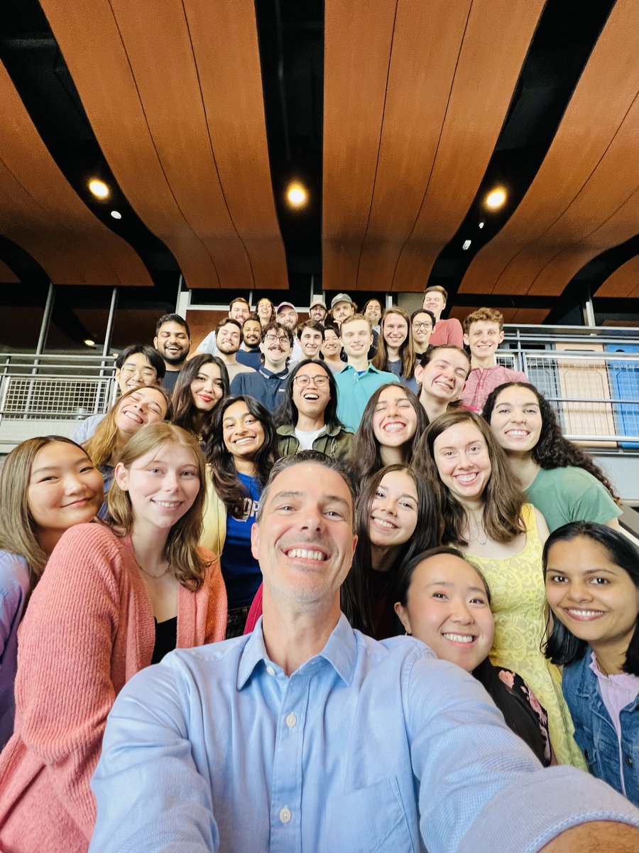 LowDispersity's tweet image. Group photo day!