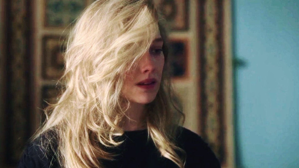 TheCinesthetic's tweet photo. Victoria Pedretti as Dani Clayton in the Haunting of Bly manor (2020) https://t.co/aFbGm70uC7