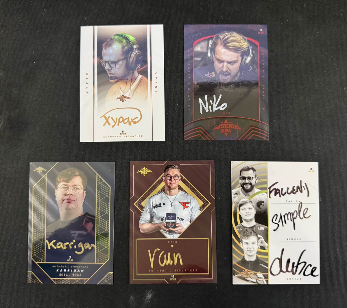 DistrictionG's tweet photo. Super happy with my fire pulls from the @KolexGG Legends set! 🔥🥳 #kolex #legends24 https://t.co/pWLooqECZf