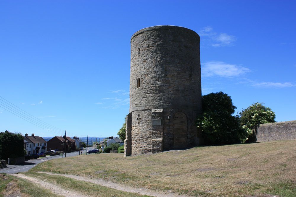 Englands_NE's tweet image. The observatory of the astronomer, Thomas Wright (1711-1786) at Westerton near Spennymoor. #Durham #astronomy #Spennymoor

👉 englandsnortheast.co.uk/kirk-merringto…