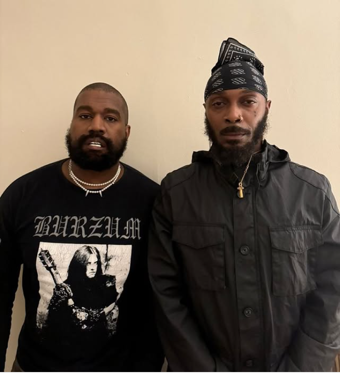 Mitchel_X14's tweet photo. These 2 battling it out for who can have the worst reputation https://t.co/O9Dzhfffmk