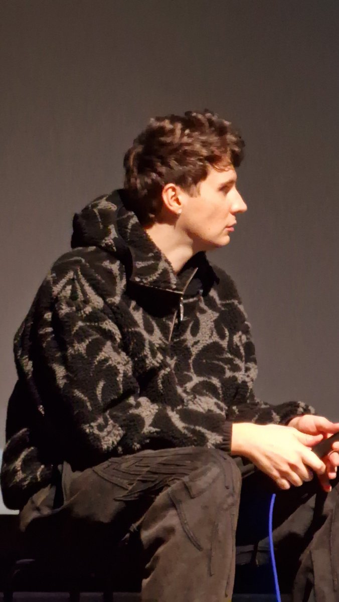 PeachlessDan's tweet image. someone hold me back right now ‼️