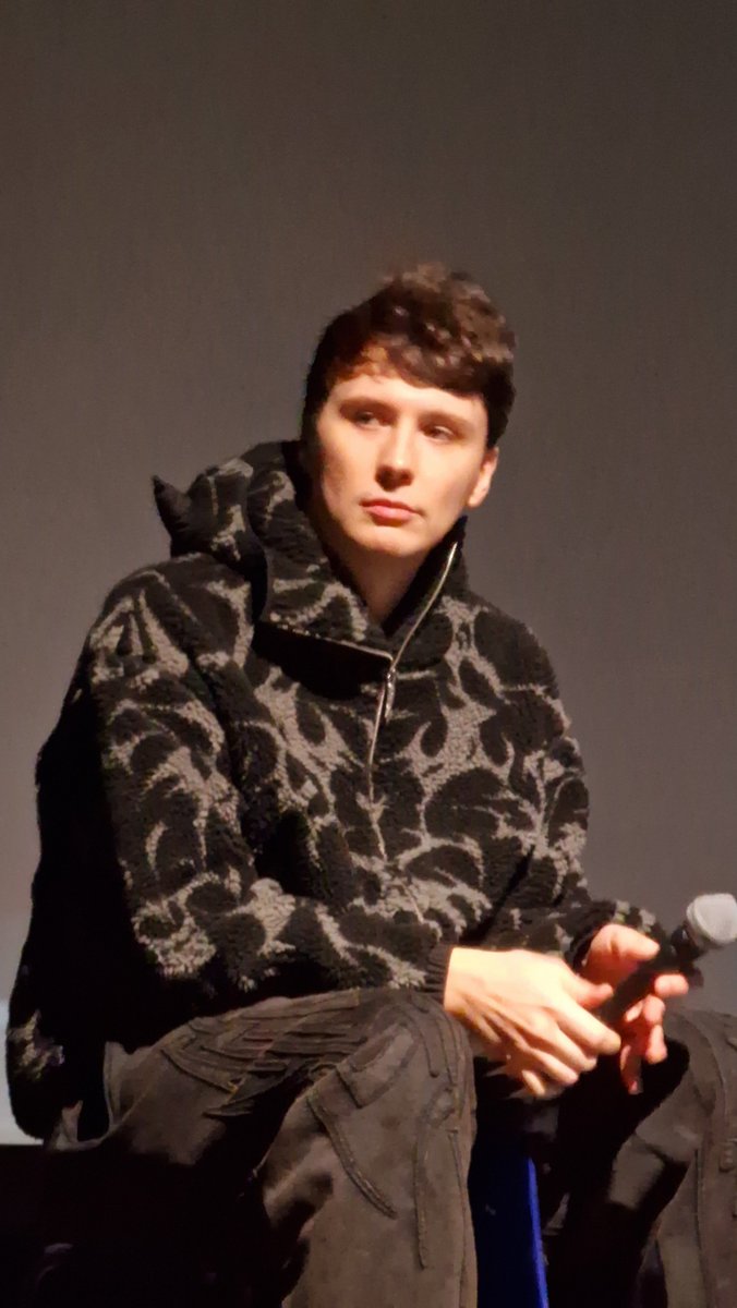 PeachlessDan's tweet image. someone hold me back right now ‼️