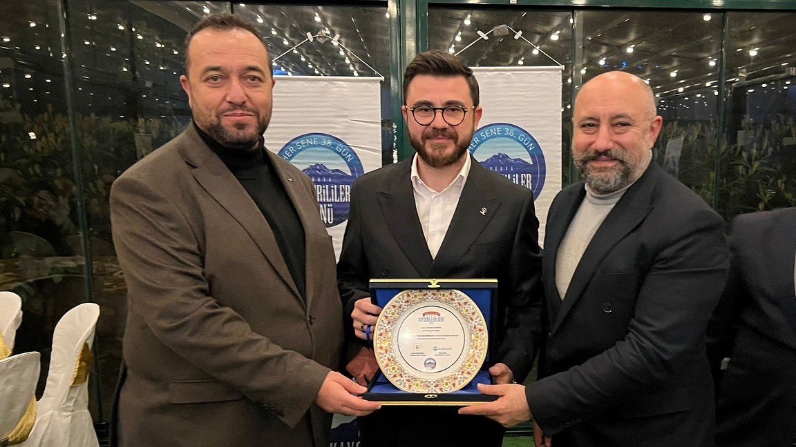 huseyinokandan's tweet photo. Her senenin 38. Günü olan 7 Şubat Dünya Kayserililer gününde İSTKAYDER ve Tomarzalılar Vakfı tarafından yedincisi düzenlenen Geleneksel İstanbul’daki Kayseri’liler buluşmasında kadirşinas hemşehrilerimiz ile bir araya gelerek hasbihal ettik. https://t.co/a4SZBEt6C0